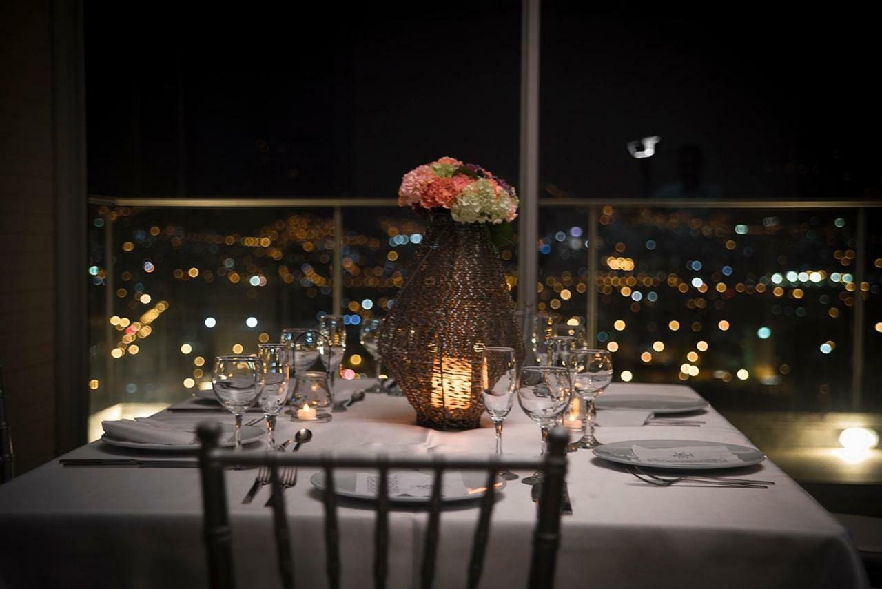 V Grand Hotel, A Member Of Radisson Individuals ميديلين المظهر الخارجي الصورة